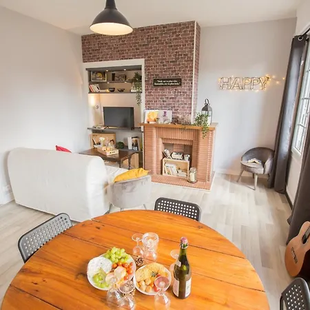 #lindustriochampetre Free Parking, Bien Situé, Spacieux, Proche Clinique Appartement