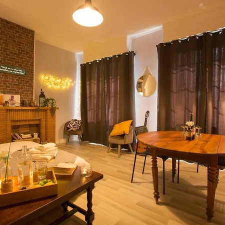 #lindustriochampetre Free Parking, Bien Situé, Spacieux, Proche Clinique Appartement