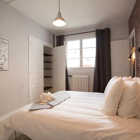 #lindustriochampetre Free Parking, Bien Situé, Spacieux, Proche Clinique Appartement