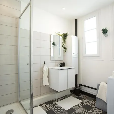 Apartamento #lindustriochampetre Free Parking, Bien Situé, Spacieux, Proche Clinique *