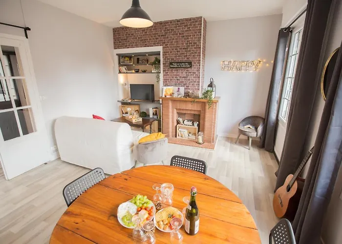 #lindustriochampetre Free Parking, Bien Situe, Spacieux, Proche Clinique Apartment