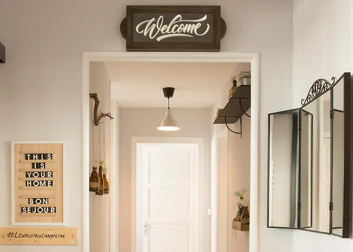 #lindustriochampetre Free Parking, Bien Situe, Spacieux, Proche Clinique Apartment